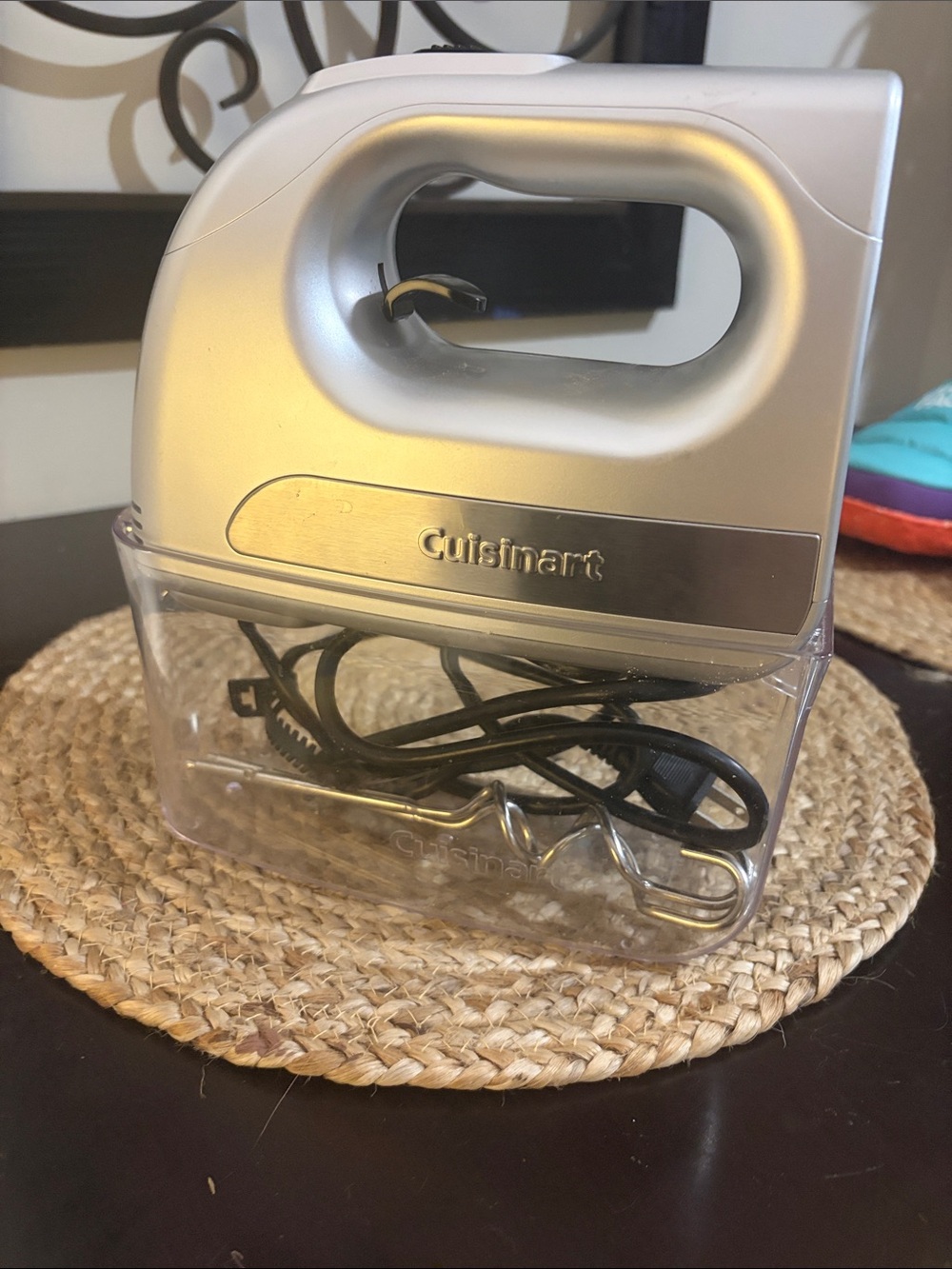 Cuisinart power advantage 7 speed hand mixer with attached storage & dough hooks